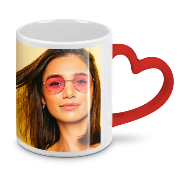Tazza Bianca con Manico Cuore in Ceramica